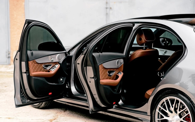 Mercedes-Benz Klasa C cena 319900 przebieg: 83500, rok produkcji 2019 z Pionki małe 596